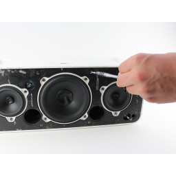 Замена передней панели и динамиков Apple iPod Hi-Fi