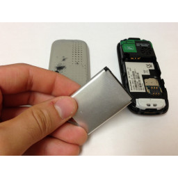 Sony Ericsson J22Oi Замена батареи